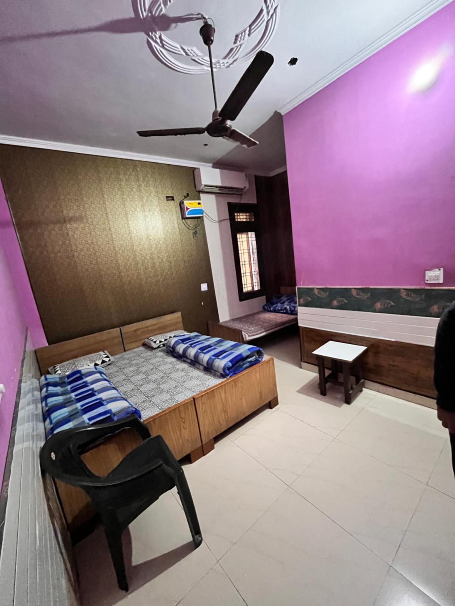 Hotel Pushpanjali Haldwāni Екстериор снимка