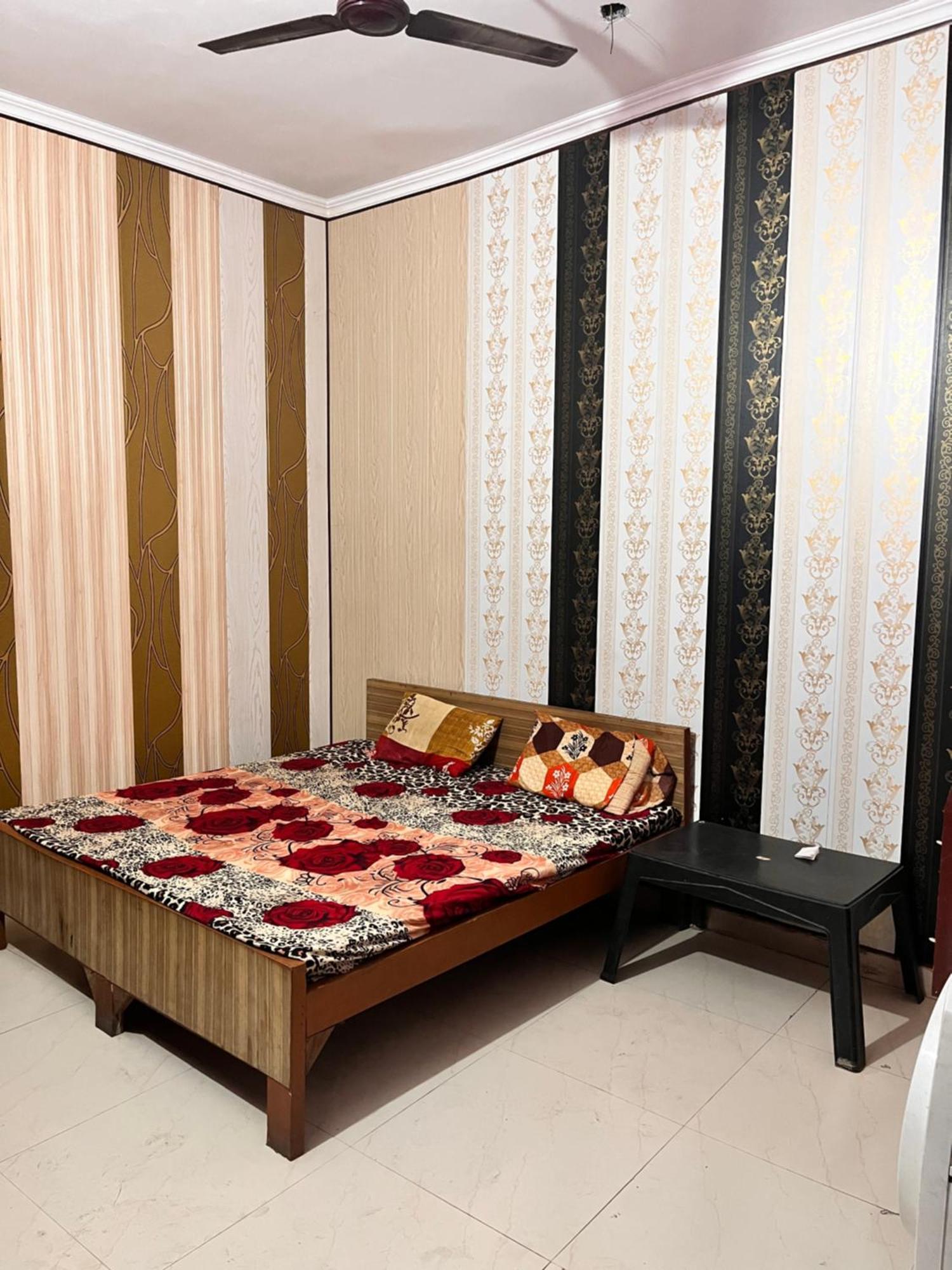Hotel Pushpanjali Haldwāni Екстериор снимка
