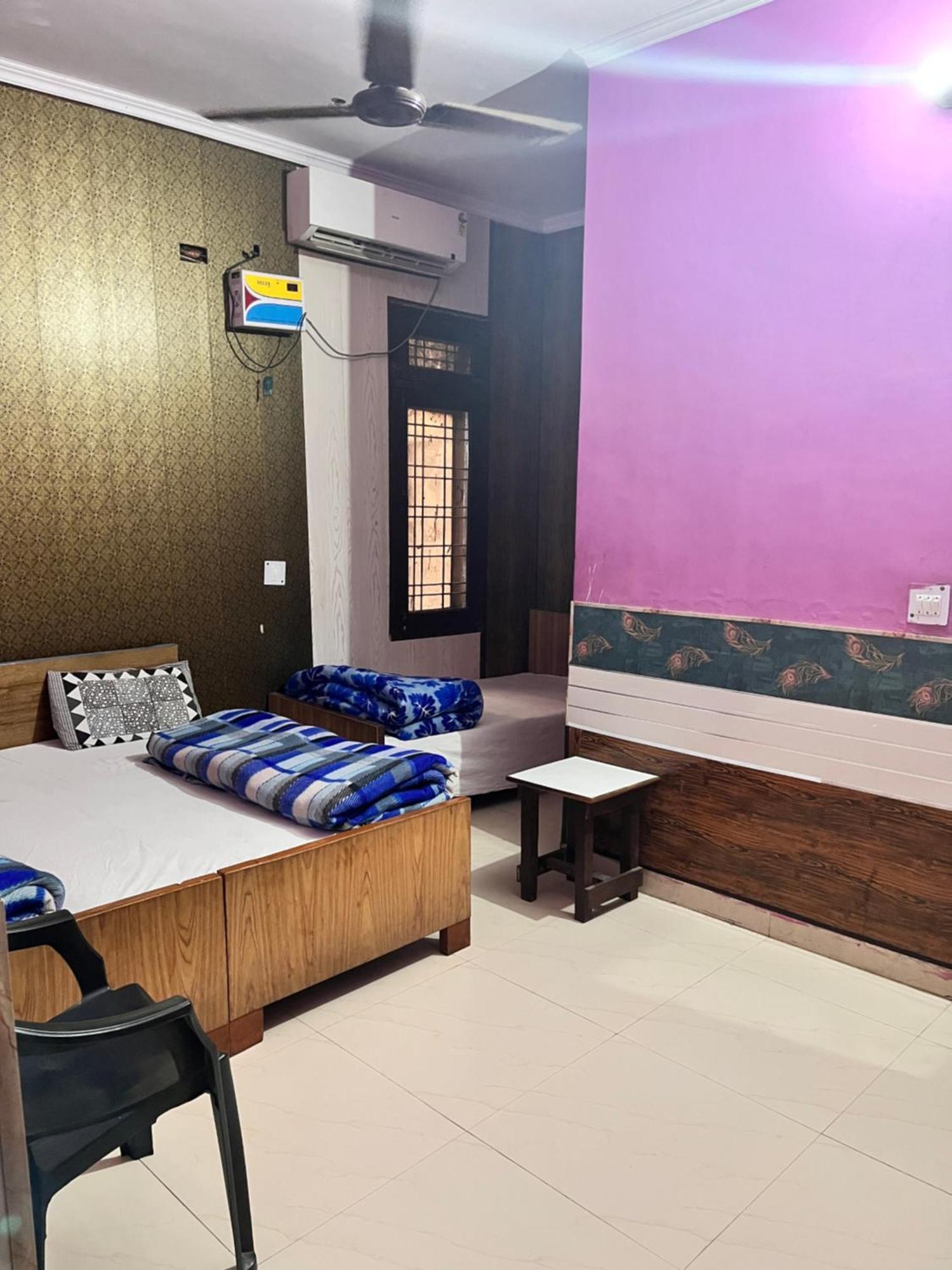 Hotel Pushpanjali Haldwāni Екстериор снимка